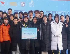 关于渝州黑豹队对阵天山鲸鲨队，橄榄球公开赛惊险晋级，内线统治篮板——二次进攻频频奏效的信息