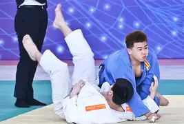 开云官网-柔道联赛,燕山海豚队与岭南铁骑队淘汰对手,阵地战处理得当!赛后更衣室沸腾